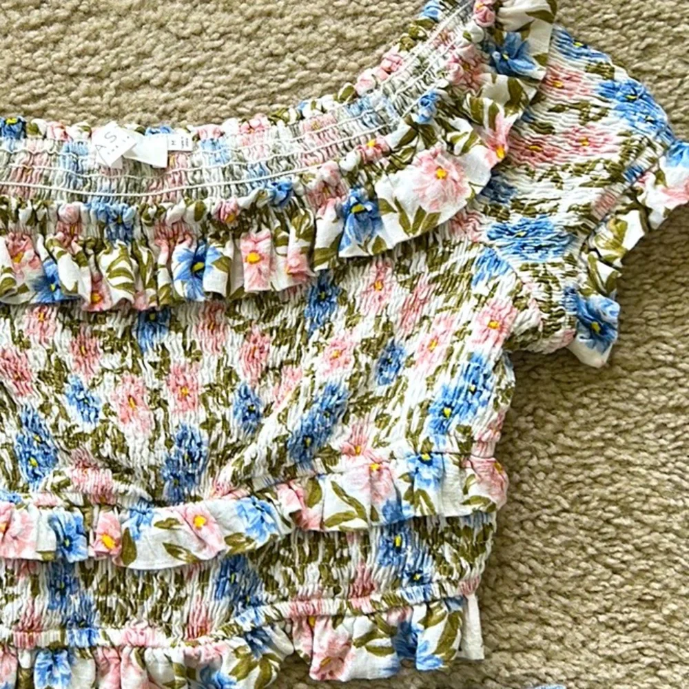 ASTR The Label Tori Off the Shoulder Smocked Crop Top - Picture 4 of 6